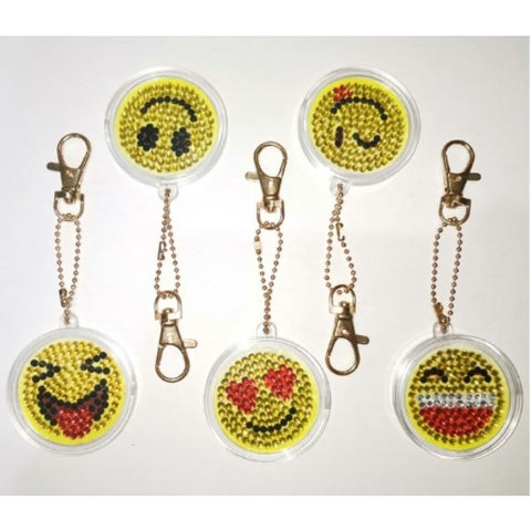 Emoji Keychain - NEEDLEWORK KITS